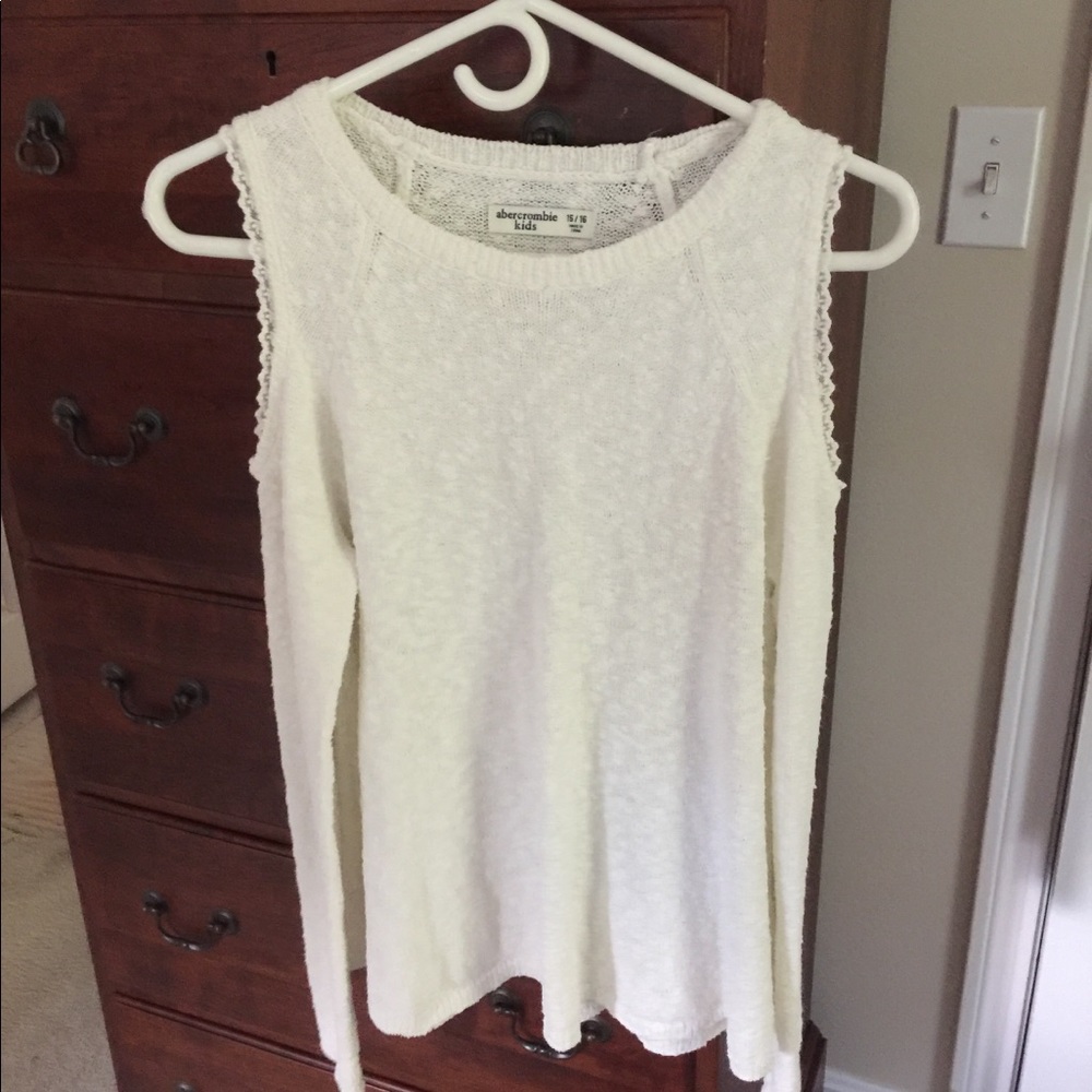 Cotton cold shoulder sweater